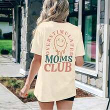 Camisetas de verano para mujer con estampado gráfico 'Mom Club', cuello redondo, manga corta, estilo casual sencillo para uso diario, en color negro, tallas grandes. Camisetas con estampado gráfico para el cumpleaños de mamá, estampados divertidos para mamá, ropa de verano para mujer, camisetas de verano con estampados de rostro y letras. - Caqui - Ver 2
