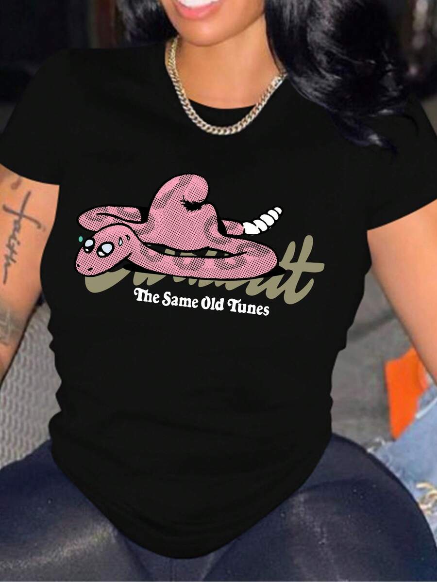 Camiseta Negra Estampada de Cuello Redondo para Mujer Talla Grande - Estampado de Serpiente Rosa, Top Casual para Uso Diario, Lavable a Máquina, Versátil para Todas las Temporadas, Blusas para Mujer Casual - Negro - Ver 1
