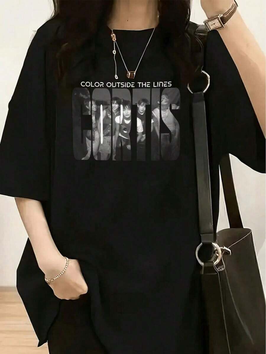 An Elegant Women's T-Shirt For Spring And Summer With A Striking White NELLY Print On The Top And A Grid Of "B Women's T-Shirts". - 黑色 15 - 查看 1