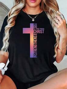 T-Shirt única con diseño Y2K que destaca una cruz inspiradora y un mensaje de fortaleza a través de Cristo para recordar tu fe y motivarte en cada momento perfecto para cualquier ocasión casual o espiritual - Negro - Ver 1