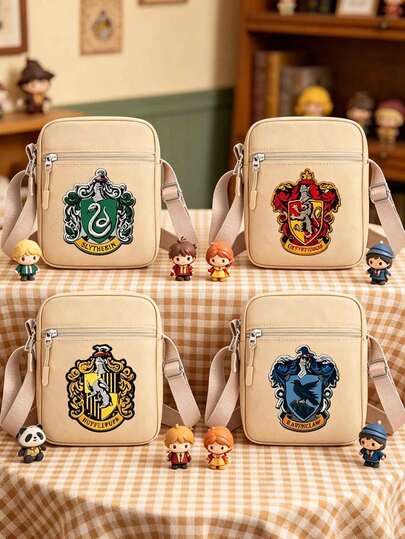 Harry Potter حقيبة كروسبودي لعالم هاري بوتر السحري، حقيبة حمل للمعجبين، احتفل بحبك لعالم السحر والشعوذة مع هذه الحقيبة الجذابة لهاري بوتر، مزينة بشعارات الأربع بيوت الأيقونية. مصنوعة من قماش مقاوم للماء عالي الجودة، هذه الحقيبة مصممة للاستمرار، مع خياطة محكمة وسحاب ناعم.