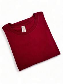 Playera para Dama 100% algodón de excelente calidad, esta playera garantiza una suavidad excepcional al tacto, cuello redondo con estampado "Courage 82 Modern Varsity" manga corta - Vino - Ver 4