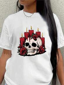 Camiseta de manga corta de poliéster, con diseño de calaveras y candelabros, ligera y duradera, adecuada para uso casual diario, fiestas u ocasiones de Halloween, adornada con elementos de rosas rojas y estética gótica, cómoda y de buen ajuste para el uso diario. - Blanco - Ver 1