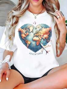 Women's Printed T-Shirt With A World Map And Heart Design, Short Sleeves, Round Neck, Casual Style, Ideal For Travel And Summer Outfits, A Great Gift For Travel Lovers. Plus Size Women's Clothing, Printed Blouses For Women. - 白色 - 查看 5