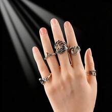 Bộ 10/20 chiếc nhẫn phong cách Punk Goth cổ điển, thiết kế bao gồm hình mắt to, móng vuốt, cú, rắn, ếch, cá sấu, lông vũ, hình trái tim. Thích hợp cho các bữa tiệc, quán bar, câu lạc bộ, người đi xe máy, phụ kiện thời trang hàng ngày và quà tặng. - Nhẫn hình đầu lâu phong cách retro punk với mắt nhỏ giọt. - Xem 6