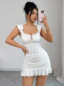 Nuevo 2026  Vestido ajustado de línea A con volantes y estampado de teñido anudado vintage, vestido elegante y sexy con volantes en la cintura al estilo francés, adecuado para citas, vacacio - Blanco - Ver 4