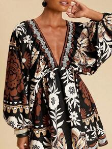 Vestido mini con escote profundo en V, bordado y calado para vacaciones de mujer - Multicolor 2 - Ver 1