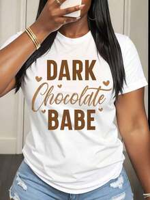 Camiseta Casual para Mujer con Diseño de Estampado "Dark Chocolate Babe" para Uso Diario y Salidas - Blanco - Ver 6