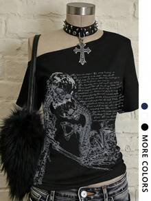 Camiseta de mujer estilo Y2K gótico vintage con estampado de calavera y letras, hombros asimétricos, estilo punk rock, casual, holgada, manga corta - Negro - Ver 9