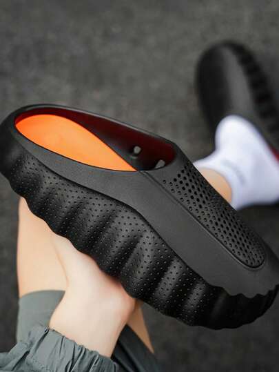 2026 New Summer Slippers Men Clogs Platform Women Beach Sandals Lightweight Non-Slip Footwear Model Men Outdoor Casual Sandals