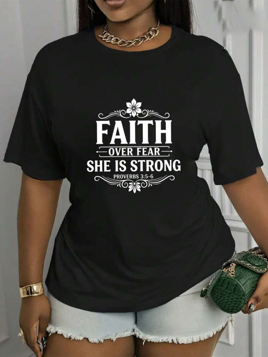 Suave, transpirable y ligera para comodidad durante todo el día. Camiseta estampada con el diseño 'Faith Over Fear', elasticidad media, lavable a máquina, moderna y versátil, estilo de cuello redondo, adecuada para el vestuario de primavera y verano, camiseta de manga corta, camiseta casual de manga corta. Cuello redondo clásico con un corte relajado que favorece todas las formas del cuerpo y es fácil de combinar con jeans, shorts y leggings. - Negro - Ver 1
