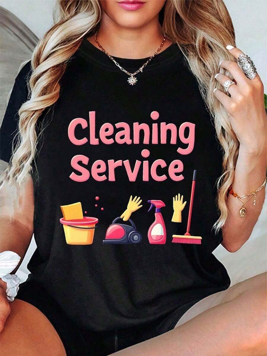 Camiseta única y moderna con diseño de servicio de limpieza ideal para amantes del estilo y2k, destaca por sus gráficos vibrantes que celebran la limpieza del hogar, perfecta para aquellos que buscan una prenda cómoda y divertida en su guardarropa. - Negro - Ver 1