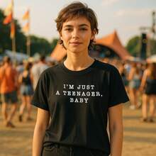 Camiseta "Im Just A Teenager" para Mujer, Niñas y Niños, Camiseta de la Gira Musical de Olivia Rodrigo, Camisetas de Moda, Tops Modernos, Camisetas Cómodas - Negro - Ver 3