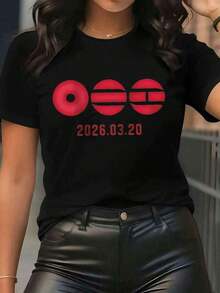 Camiseta Y2K de diseño único con estampado moderno y audaz en color negro, incluye un gráfico llamativo con círculos rojos y la fecha 2026.03.20, perfecta para los amantes de las  y la moda actual. ¡No te quedes sin la tuya! - Negro - Ver 12