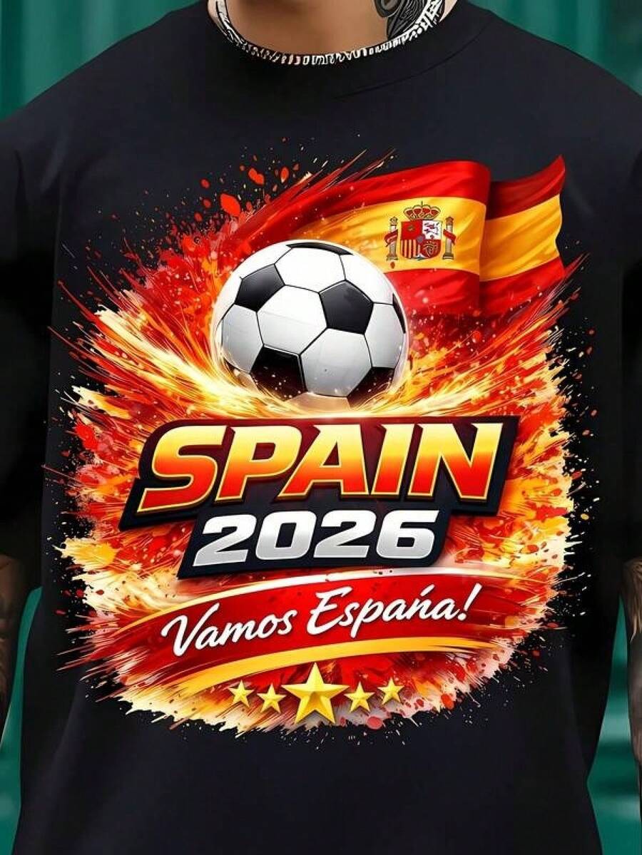 Puede incluir una camiseta negra adornada con un diseño de balón de fútbol y la bandera de España. Es una camiseta versátil y básica autorizada para la Copa del Mundo, ideal para usar en verano, salidas casuales, entrenamientos en casa, actividades al aire libre, viajes a la playa, y disponible en tallas grandes. - Negro - Ver 1