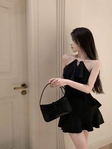 A French-Style Chiffon Suspender Dress With A Rose Print. This Summery Design Features An Elegant Openwork Floral Print And A Fitted Skirt. - Black - View 9