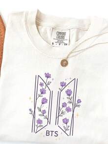 Camiseta con Logo Floral de , Camiseta Minimalista para Fans de , Camiseta de  con Flores Moradas, Regalo para ARMY, Camiseta Estética de - Negro - Ver 6