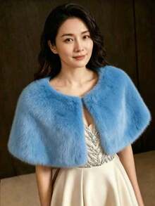 優雅白色女款人造毛披肩斗篷，柔軟絨毛面料，適合婚禮與晚禮服，奢華正式宴會披肩。完美適合新娘、婚禮場合與冬季穿搭，精緻設計，高級新娘配件，時尚造型，深受時尚愛好者喜愛。 - 白色 - 查看 9