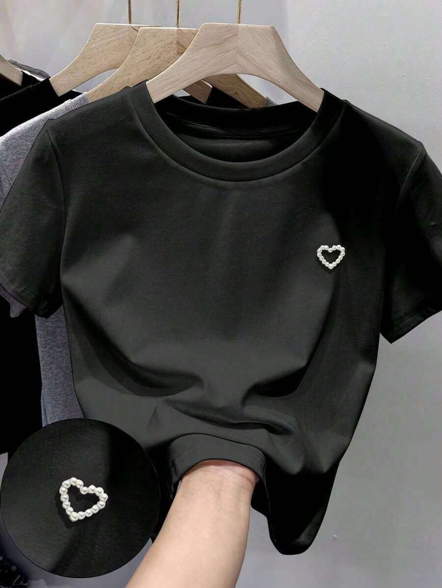 Camiseta de manga corta de unicolor con decoración de tachuelas en forma de corazón, de uso versátil y casual - Negro 2 - Ver 1
