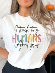 1 pieza, 2026, Camiseta de manga corta blanca con cuello redondo para mujer, estampado sencillo, estilo casual, con la frase 'I Teach Tiny Humans About Sunday School Teacher', camisetas gráficas a la moda para uso diario, adecuadas para vacaciones, camisetas de verano, camisa blanca, camisetas gráficas, tops de verano, camisetas, tops adecuados para primavera, verano y otoño, . - Blanco - Ver 6