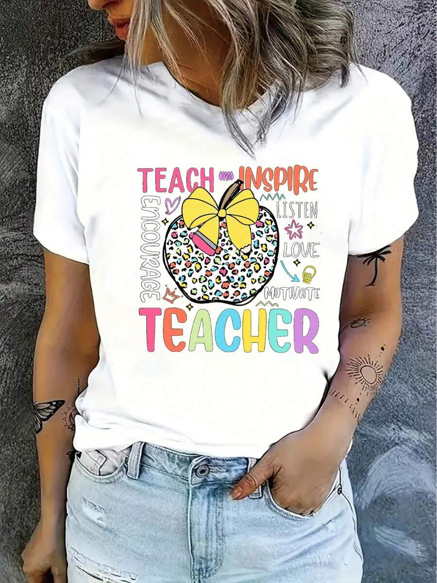 La camiseta de manga corta para mujer de SimpieAndVersatileDesign presenta una textura delicada, lo que la hace ideal para actividades casuales al aire libre y para el uso diario. Está diseñada para ofrecer comodidad durante todo el día, utilizando un tejido suave y transpirable. Camiseta de algodón - Blanco - Ver 1