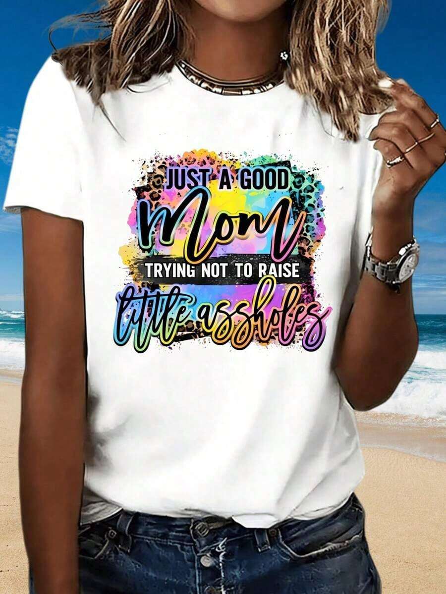 Nueva Llegada 2026: Camiseta "Solo Una Buena Mamá Tratando de No Ser Demasiada Madre" - Camiseta Divertida para Mujer, Top Casual, Regalo para Mamá, Regalos para las Fiestas, Tela Suave, Transpirable, 100% Algodón, Uso Diario, Camiseta de Mujer con Estampado Gráfico. - Blanco - Ver 1