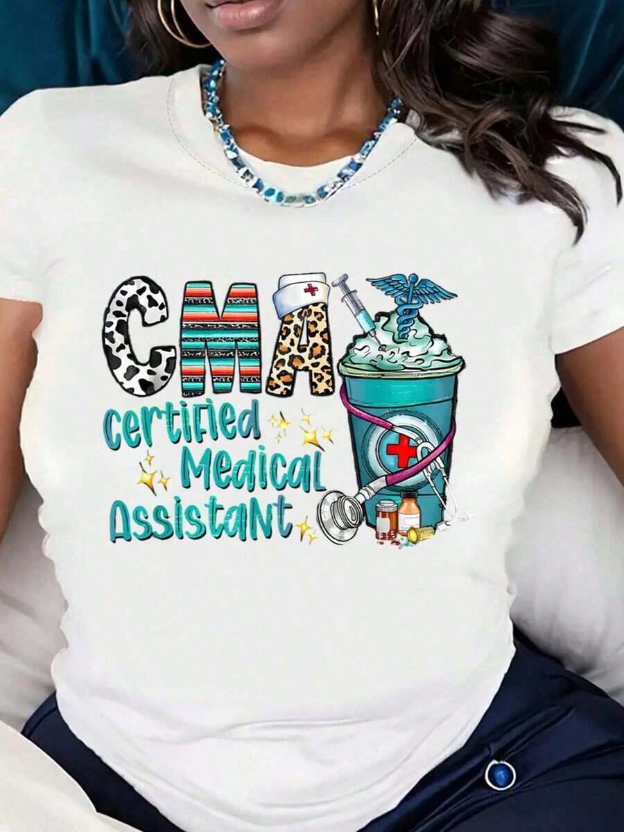Soft, Breathable, And Lightweight For All-Day Comfort. Women's Short-Sleeve T-Shirt With A CMA-Certified Medical Assistant Print, Comfortable Casual Wear, Perfect Gift, 220g. Classic Crew Neck With A Relaxed Fit That Flatters All Body Shapes And Is Easy To Pair With Jeans, Shorts, And Leggings. - 白色 - 查看 1