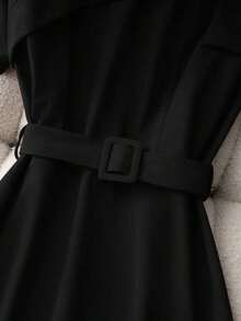 Vestido casual elegante con diseño de hombros y cintura ceñida de manga corta rojo, adecuado para vacaciones de verano - Negro - Ver 5