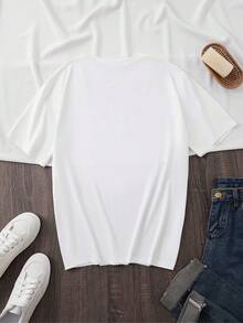 Limited Time Offer, Limited Quantities, Flash ! Women's Casual Shirts, Women's Polyester T-Shirts, Elegant Shirts. Bold Tiger Print T-Shirt With A Soft Drape, Stylish Summer T-Shirt, Loose Fit That Flatters The Figure And Suits All Body Types, Breathable And Skin-Friendly Fabric That Is Soft And Comfortable, And Retro Style, Ideal For - 白色 - 查看 2