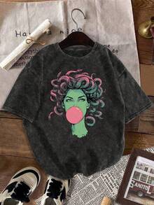 Camiseta vintage con estampado de Medusa. La camiseta vintage lavada crea fácilmente un look retro casual. Adecuada para viajes diarios, salidas informales y uso regular. Ropa de mujer de estilo vintage a la moda, camiseta de algodón holgada y versátil. - Negro - Ver 1