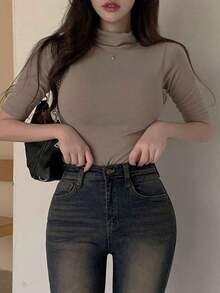 Camiseta de cuello alto ajustada de color liso para mujer - Marrón - Ver 7