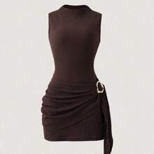 YijiaNvz   Nuevo vestido elegante y sexy de primavera/verano para citas, de cuello alto, con hebilla metálica, fruncido y sin mangas, de silueta ajustada para mujeres - Verde oscuro - Ver 2
