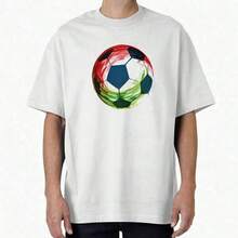 Camiseta extragrande con diseño de fútbol mexicanoEsta camiseta de algodón de 220 gramos es la combinación perfecta de comodidad y moda para cualquier aficionado al fútbol. Esta camiseta, especialmente diseñada para hombres y mujeres, utiliza tejidos suaves y transpirables para crear un ajuste fascinante y es ideal para días de competición o ropa casual. Hecho de algodón de alta calidad, duradero y suave al tacto. Ya sea que apoyes a tu equipo favorito, participes en un partido de ocio o disfrutes de un día relajado, esta camiseta multifuncional es el último complemento de tu armario. - Negro - Ver 6
