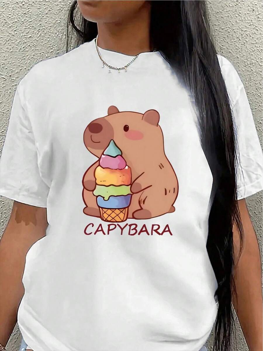 Camiseta de manga corta, ligera y duradera, con un diseño de capibara de dibujos animados con helado, perfecta para relajarse en casa, ir a cafeterías o realizar actividades al aire libre. - Blanco - Ver 1