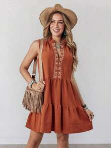Short, Casual Bohemian Dress In A Western And Country Style With Embroidery And Contrasting Colors, Sleeveless And With A V-Neck, Suitable For Everyday Wear, Going To Work And Outdoor Activities In Summer - 軍綠色 - 查看 6