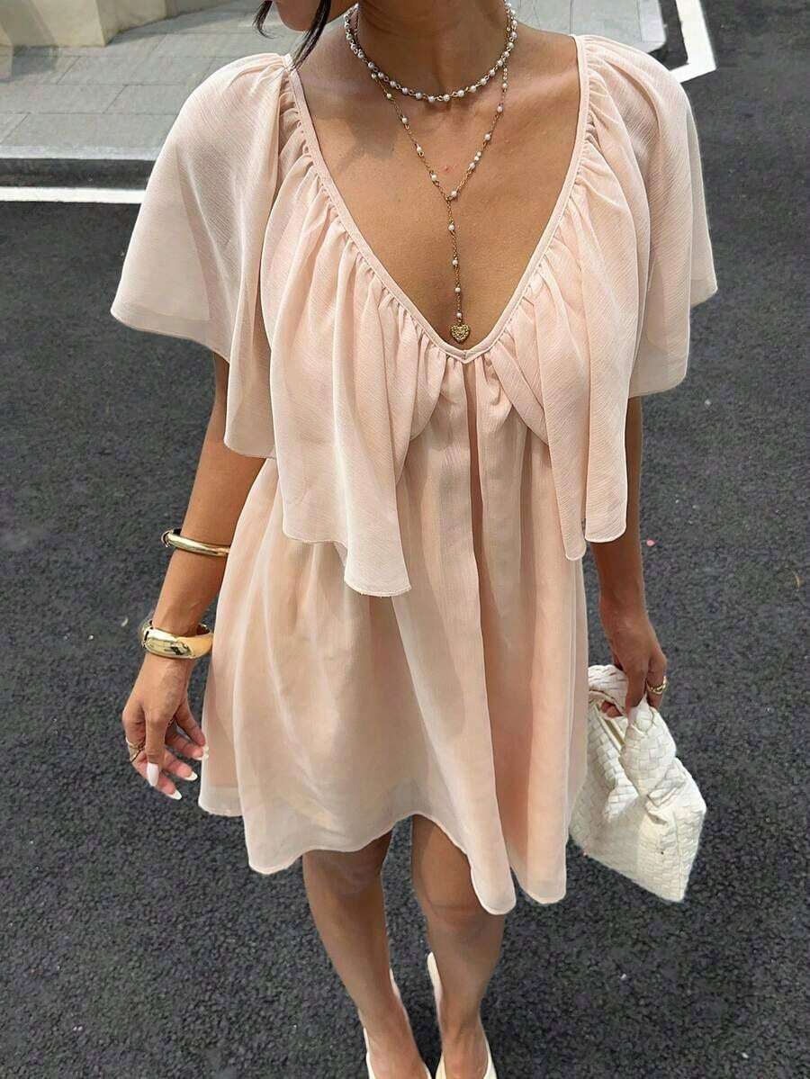 Vestido mini bohemio con cuello en V profundo, volantes en el bajo, apropiado para vacaciones de primavera/verano - Negro - Ver 1