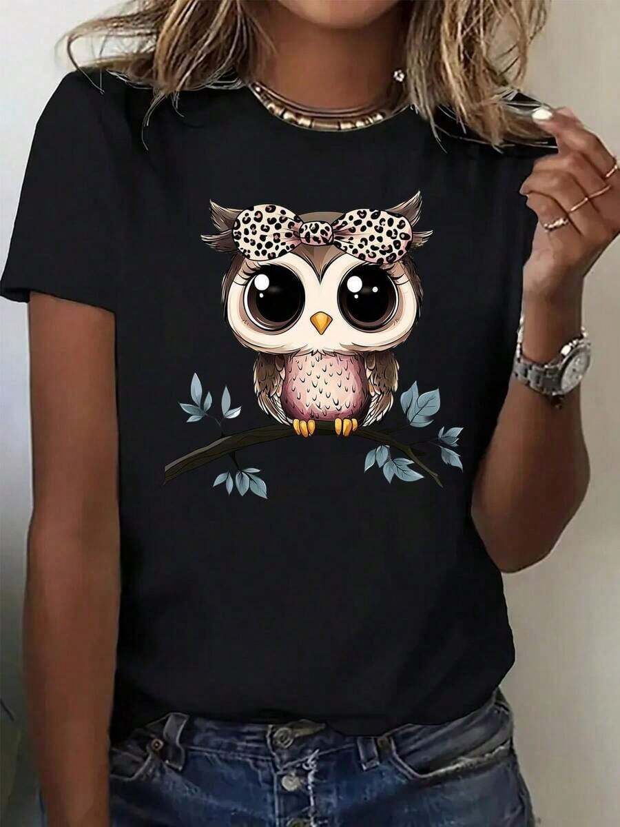 Black Cotton T-Shirt With A Kawaii Owl Print And Animal Print Bow Detail For Young Women In Spring And Summer. Available Sizes: S, M, L. Casual Women's Fashion, Graphic T-Shirt, Youthful Style. - 黑色 - 查看 1