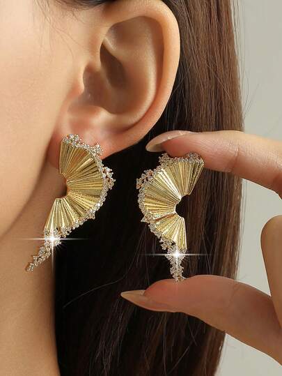 1pair Vintage Gold Pleated Fan‑Shaped Cubic Zirconia Bridal Dangle Earrings For Women Festivals Wedding Engagement Anniversary Party Jewelry Gift