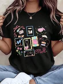 Camiseta de Mujer Under The Radar con Estampado Temático de Enfermera con Íconos Médicos y Flores, Cuello Redondo, Corte Regular, Ropa Casual, Regalo para Enfermeras - Estilo Urbano Vintage, Unisex, Camiseta de Manga Corta de Algodón Holgada con Cuello Redondo - Negro - Ver 6