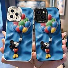 Funda de teléfono con globo de Mickey Mouse. Esta funda protectora de teléfono muestra a Mickey Mouse sosteniendo un ramo de globos multicolores vibrantes contra un fondo azul brillante ondulado. Hecho de material TPU flexible y resistente al desgaste, resiste los arañazos, golpes e impactos menores diarios. Compatible con modelos iPhone 17, 16, 15, 14, 13, 12, 11 Pro Series y Galaxy S22, S23, S24, S25. Una opción festiva alegre para los entusiastas de Disney. - Negro - Ver 3