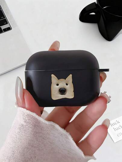 1 chiếc ốp tai nghe màu đen họa tiết bánh mì nướng và chú chó ngộ nghĩnh, phù hợp với 4/ 1/ 2/ 3/ Pro/ Pro2/ Pro3, một món quà Giáng sinh đơn giản và phong cách.