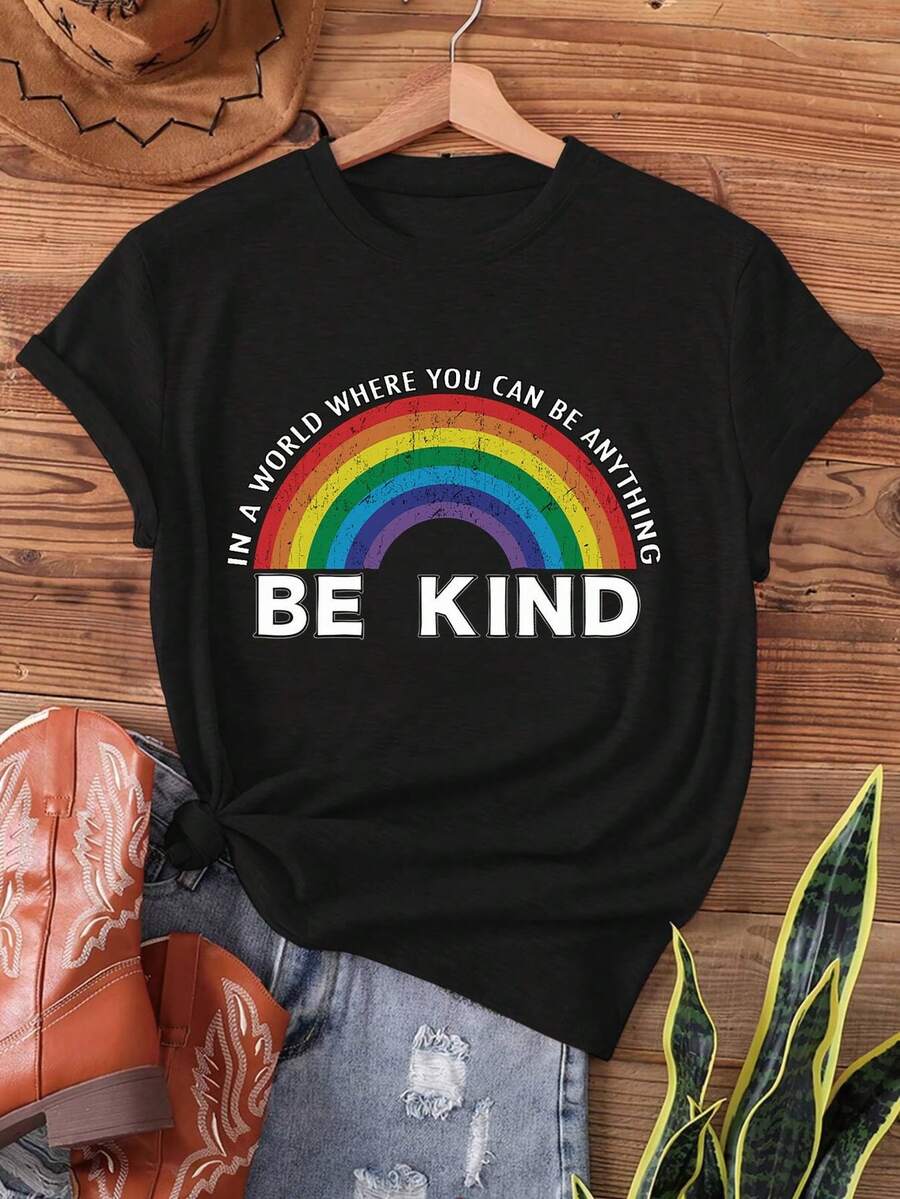 Camiseta con estampado "Be Kind" del Orgullo Gay LGBT, de manga corta y cuello redondo, estilo casual para verano y primavera, ropa de mujer. - Negro - Ver 1