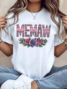 Suave, transpirable y ligera para comodidad durante todo el día. Camiseta de manga corta para mujer MEMAW con estampado floral de letras y rayas rosas, top casual de verano, tela cómoda, regalo perfecto para la abuela, 220g. Cuello redondo clásico con un corte relajado que favorece todas las formas del cuerpo y es fácil de combinar con jeans, shorts y leggings. - Blanco - Ver 12