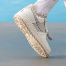 Nike Air Force 1 '07 Sepatu Sneaker Low-Top yang Nyaman, Serbaguna, Kasual, Dasar, Anti Selip, dan Tahan Lama, Wanita, Beige Pink - Putih pudar/merah muda - View 5