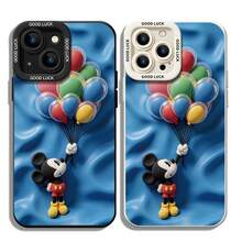 Funda de teléfono con globo de Mickey Mouse. Esta funda protectora de teléfono muestra a Mickey Mouse sosteniendo un ramo de globos multicolores vibrantes contra un fondo azul brillante ondulado. Hecho de material TPU flexible y resistente al desgaste, resiste los arañazos, golpes e impactos menores diarios. Compatible con modelos iPhone 17, 16, 15, 14, 13, 12, 11 Pro Series y Galaxy S22, S23, S24, S25. Una opción festiva alegre para los entusiastas de Disney. - Negro - Ver 1