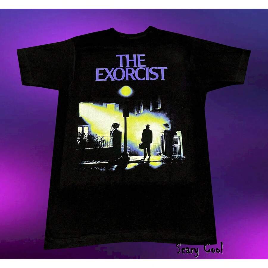 Camisa y Camiseta Casual Elegante para Camiseta de manga corta con estampado vintageCamisetas Casuales para Mujer: Una colección que incluye camisetas casuales, tops y camisetas ideales para el uso diario.Confeccionadas con tejidos ligeros y transpirables, estas prendas presentan una estética de inspiración vintage, lo que las convierte en una excelente opción tanto para la vida universitaria como para conjuntos cotidianos.Los diseños son encantadores y bonitos, con un corte cómodo y favorecedor.Gracias a su estilo clásico, tejidos suaves al tacto y sensación agradable para la piel, estas prendas poseen un distintivo aire de inspiración mexicana. - Negro - Ver 1