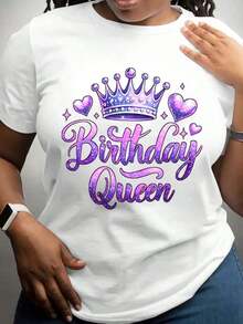 100% algodón, camiseta de mujer "Reina del Cumpleaños" con estampado de corona morada y corazones para celebración de cumpleaños. - Blanco - Ver 1