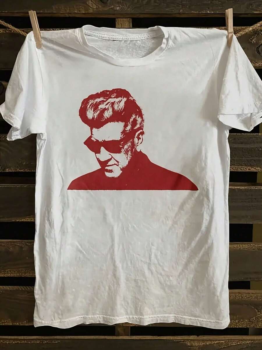 Camiseta Gráfica de Banda de Punk Rock Vintage de 180g - Diseño Retro de Terror con Contraste Rojo y Blanco, Tejido de Elasticidad Media, Corte Regular con Cuello Redondo Casual para Adultos, Cómoda para Todas las Estaciones y Lavable a Máquina, Camisetas de Banda, Calidad de Impresión Duradera, Transpirable y Cómoda, Ideal para Deportes y Ocio, Cuello Redondo - Blanco - Ver 1