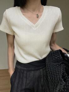 -Less Camiseta casual de manga corta con cuello en V de unicolor, estilo "Old Money", ropa de trabajo de verano para mujer de negocios casuales - Beis - Ver 9