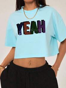 Camiseta corta negra con letras brillantes de colores, estilo casual juvenil - Azul Cadete - Ver 2
